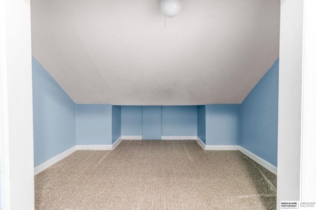 5608 Cedar Street, Omaha, NE 68106