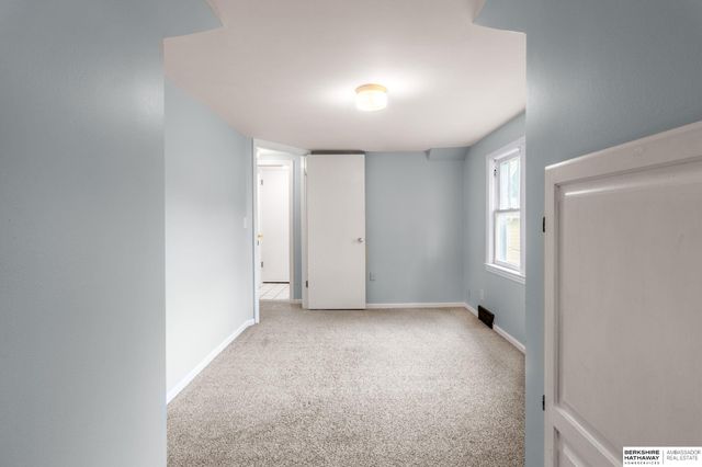 5608 Cedar Street, Omaha, NE 68106