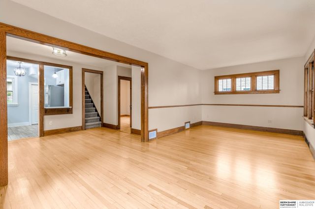 5608 Cedar Street, Omaha, NE 68106