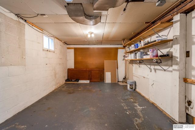 5608 Cedar Street, Omaha, NE 68106