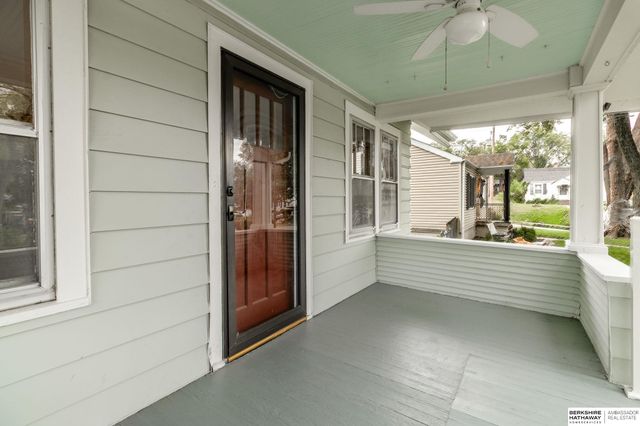 5608 Cedar Street, Omaha, NE 68106