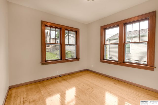 5608 Cedar Street, Omaha, NE 68106