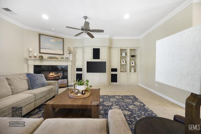11210 Draper Court, Bakersfield, CA 93311