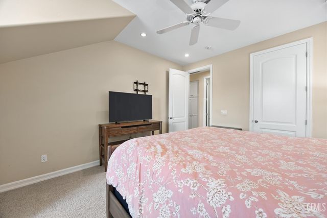 11210 Draper Court, Bakersfield, CA 93311