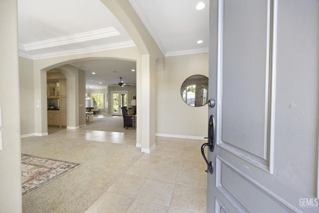 11210 Draper Court, Bakersfield, CA 93311