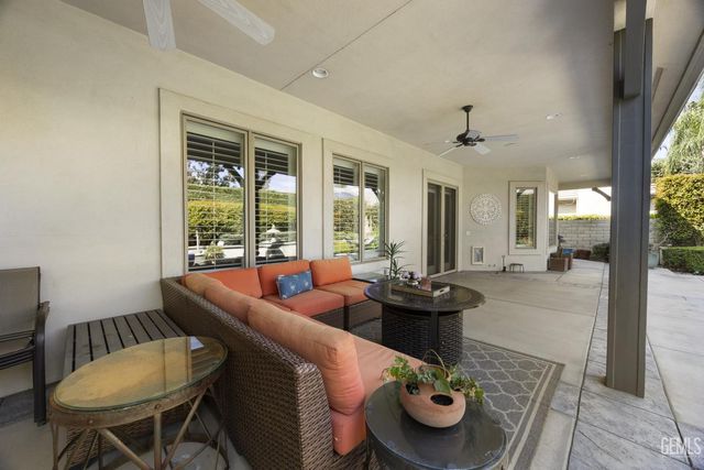 11210 Draper Court, Bakersfield, CA 93311