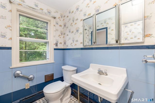 354 Academy Road, Cheshire, CT 06410