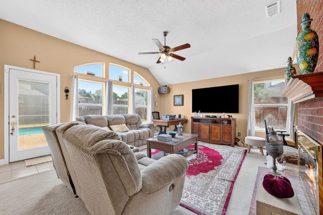 1926 Oak Bend Lane, Garland, TX 75040