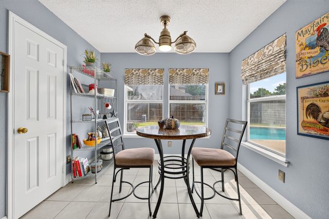 1926 Oak Bend Lane, Garland, TX 75040