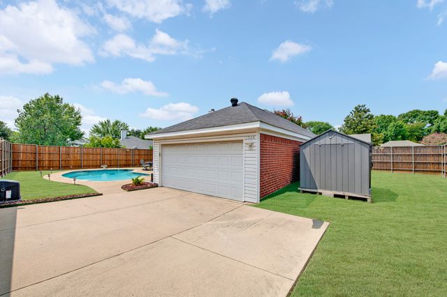 1926 Oak Bend Lane, Garland, TX 75040
