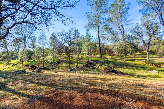 22848 Elk Trail, Redding, CA 96003