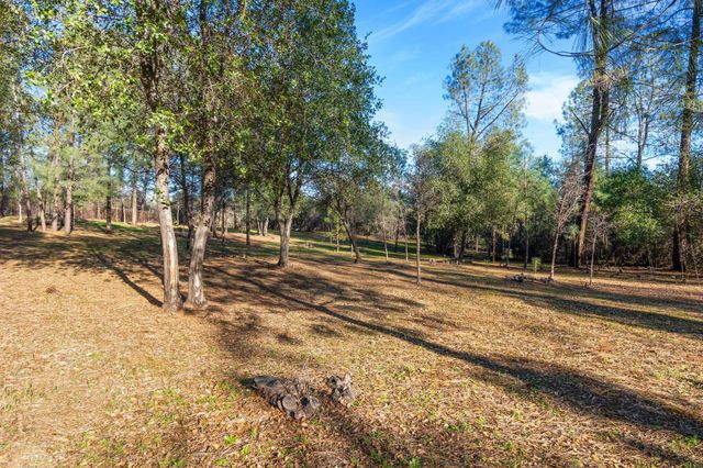 22848 Elk Trail, Redding, CA 96003