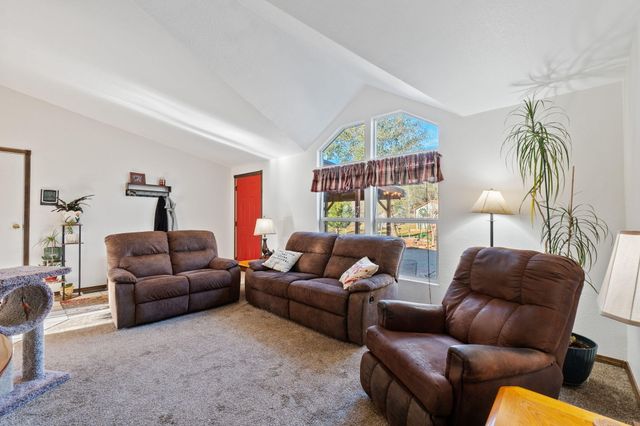 22848 Elk Trail, Redding, CA 96003