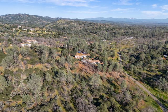 22848 Elk Trail, Redding, CA 96003