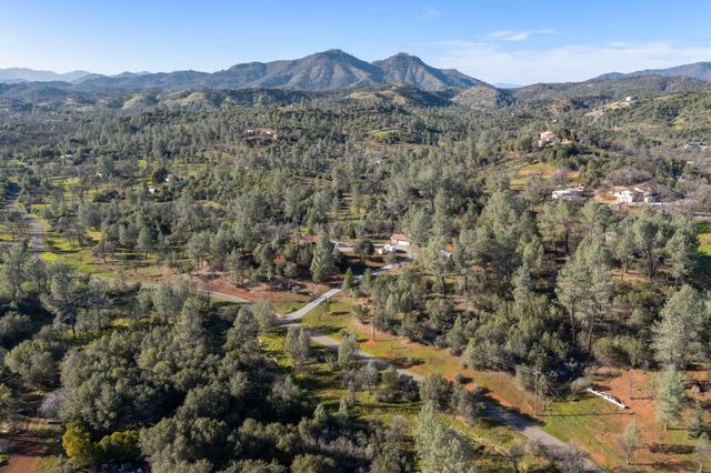 22848 Elk Trail, Redding, CA 96003