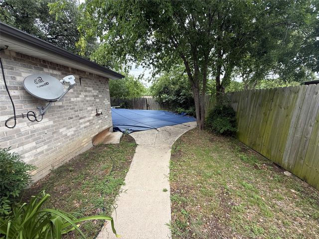 3138 Abbey Road, Carrollton, TX 75007