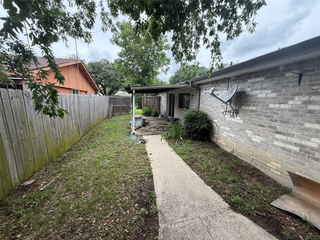 3138 Abbey Road, Carrollton, TX 75007