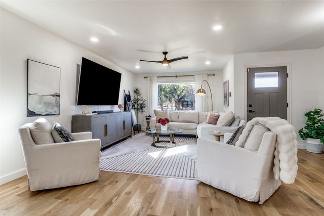 2808 Sharpview Lane, Dallas, TX 75228