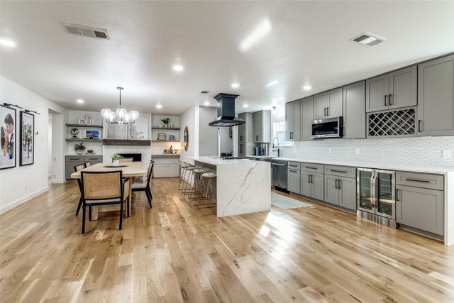 2808 Sharpview Lane, Dallas, TX 75228