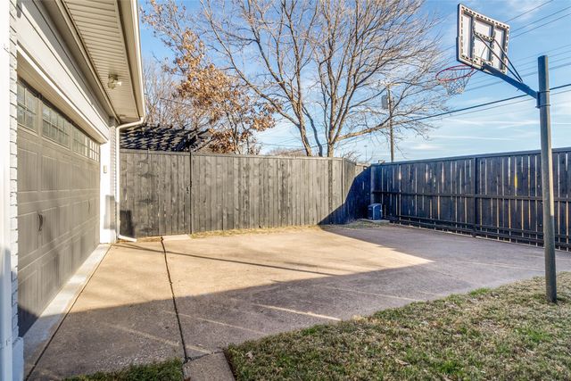 2808 Sharpview Lane, Dallas, TX 75228