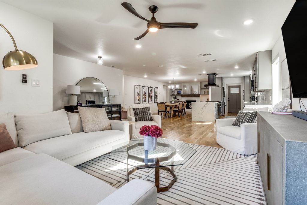 2808 Sharpview Lane, Dallas, TX 75228