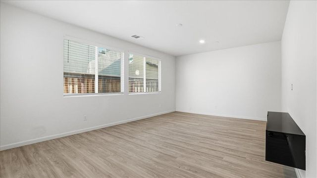 1437 Coral St, Lincoln, CA 95648