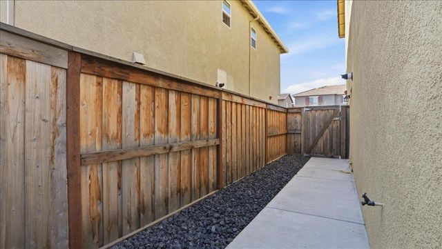 1437 Coral St, Lincoln, CA 95648