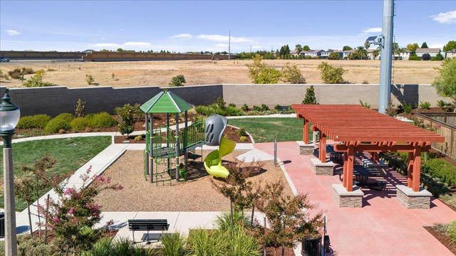 1437 Coral St, Lincoln, CA 95648