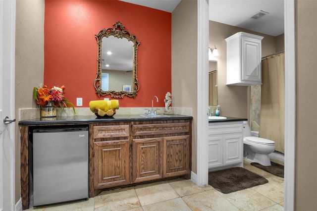 7039 Kingston Cove Ln 309, Willis, TX 77318