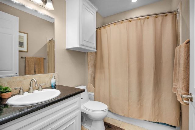 7039 Kingston Cove Ln 309, Willis, TX 77318