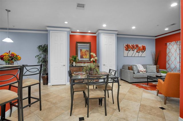 7039 Kingston Cove Ln 309, Willis, TX 77318