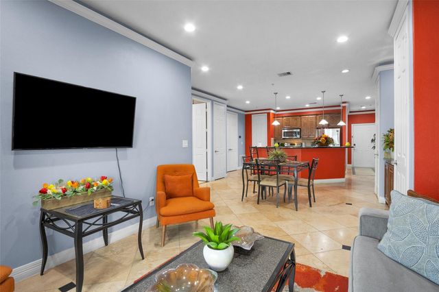 7039 Kingston Cove Ln 309, Willis, TX 77318