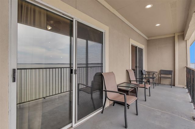 7039 Kingston Cove Ln 309, Willis, TX 77318