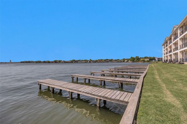 7039 Kingston Cove Ln 309, Willis, TX 77318