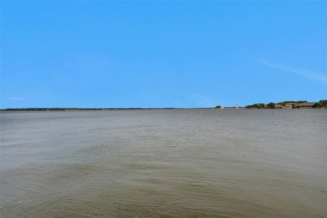 7039 Kingston Cove Ln 309, Willis, TX 77318