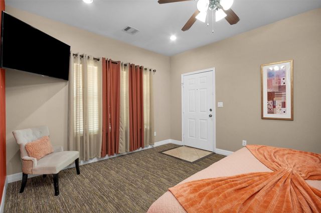 7039 Kingston Cove Ln 309, Willis, TX 77318