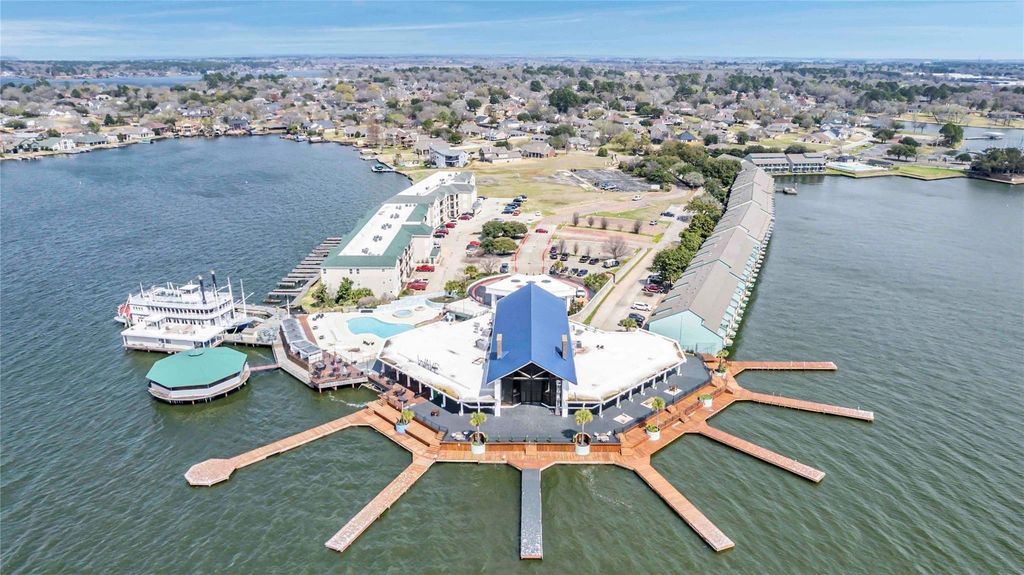 7039 Kingston Cove Ln 309, Willis, TX 77318