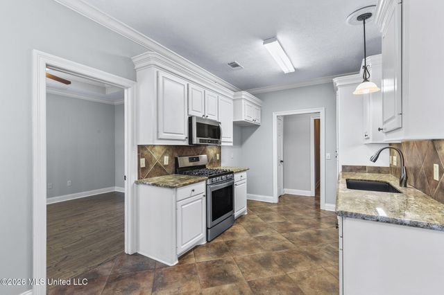 814 Windlass Cove, Brandon, MS 39047