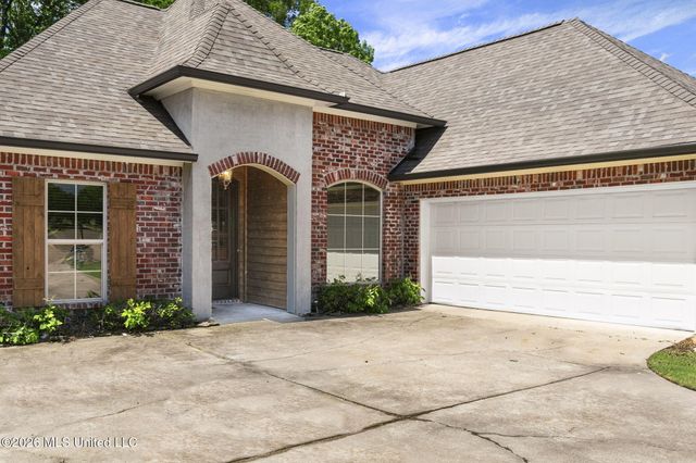 814 Windlass Cove, Brandon, MS 39047