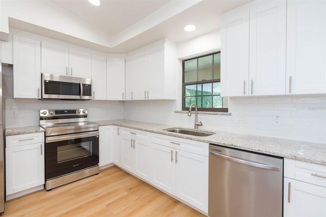 6625 FOXMOOR DRIVE, Zephyrhills, FL 33542