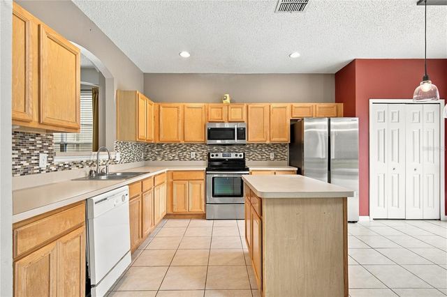 8514 PALM HARBOUR DRIVE, Kissimmee, FL 34747