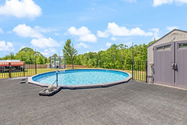 207 Coleman Dr, White Bluff, TN 37187