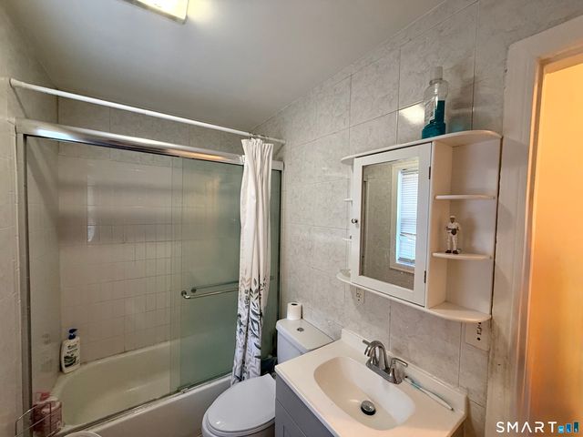 11 Windsor Place, Norwalk, CT 06854