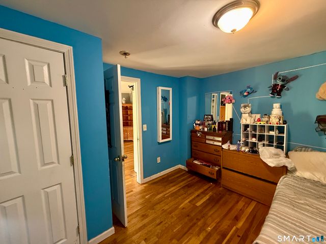 11 Windsor Place, Norwalk, CT 06854