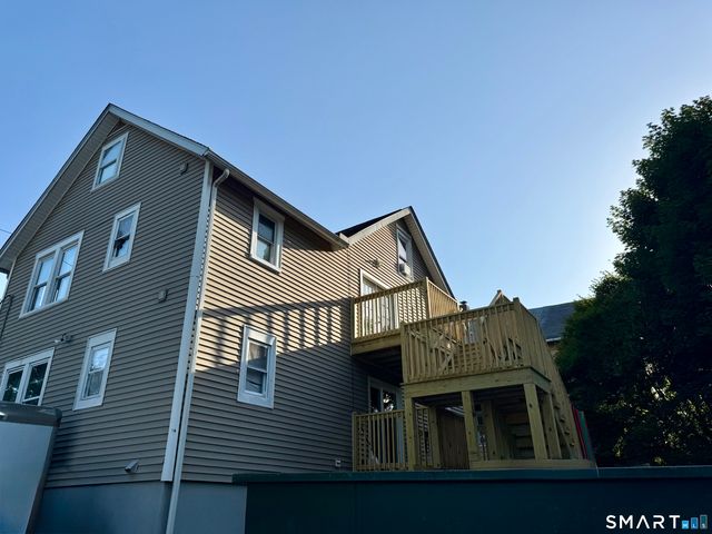 11 Windsor Place, Norwalk, CT 06854