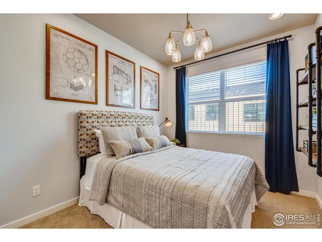 2787 Bear Springs Cir, Longmont, CO 80503