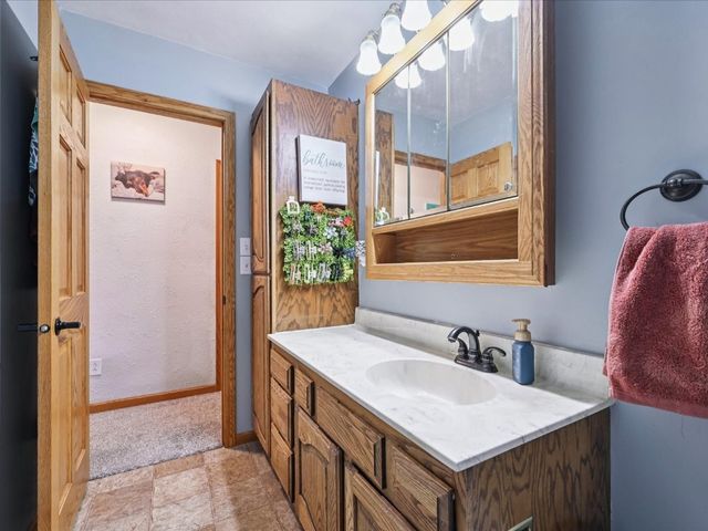 414 A Avenue, Atkins, IA 52206