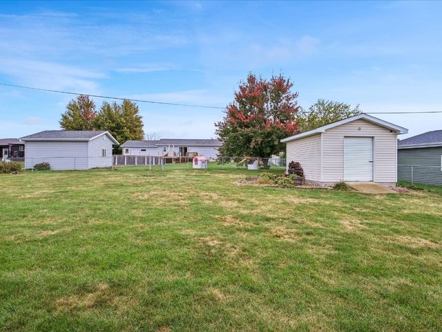 414 A Avenue, Atkins, IA 52206