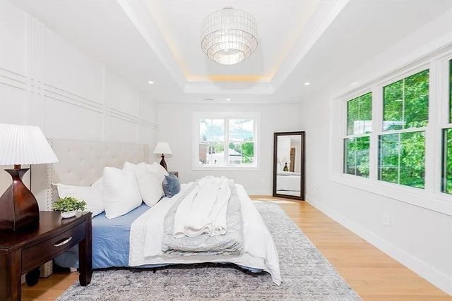 35 John St 35, Newton, MA 02459