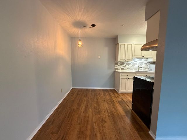 7316 W 22nd Street 305, Saint Louis Park, MN 55426